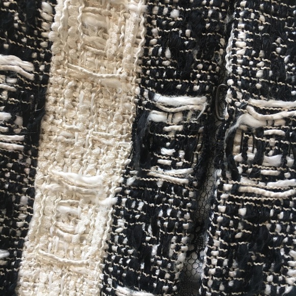 Chanel 04A black white lace lining jacket 40 - Picture 12 of 12